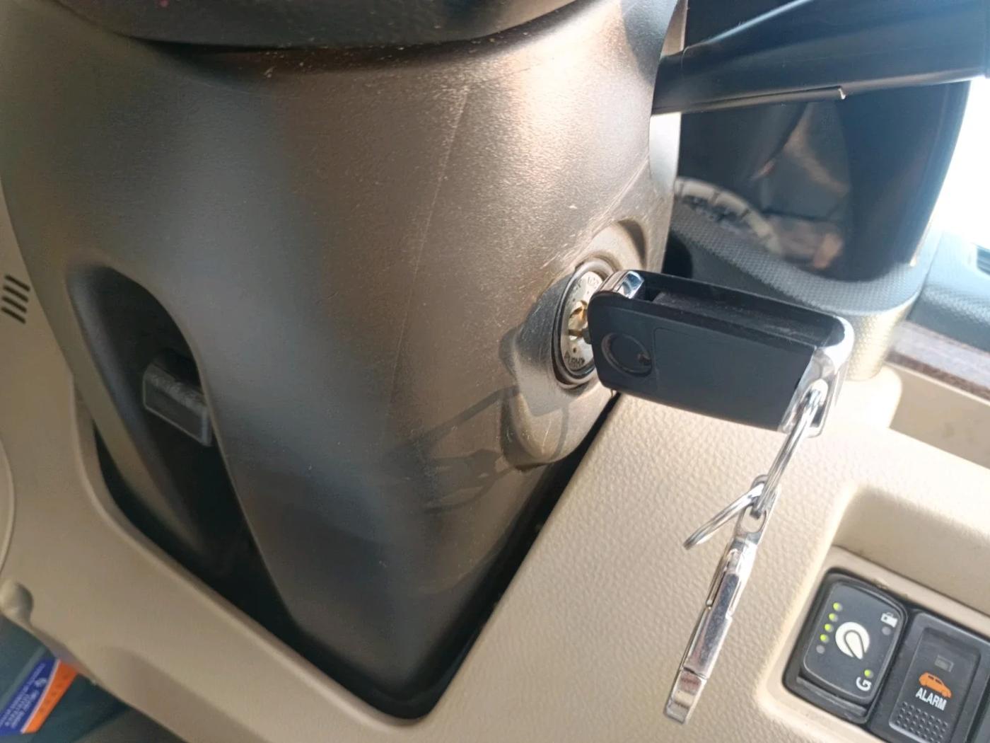 2014 Maruti Swift Dzire VXI, CNG, Manual, 1,48,893 km, interior