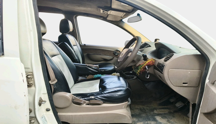 2011 Mahindra Xylo E8 ABS BS-III, Diesel, Manual, 1,31,430 km, interior