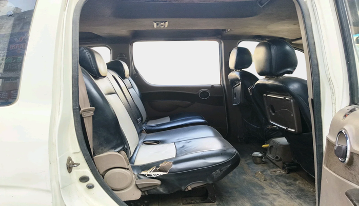 2011 Mahindra Xylo E8 ABS BS-III, Diesel, Manual, 1,31,430 km, interior