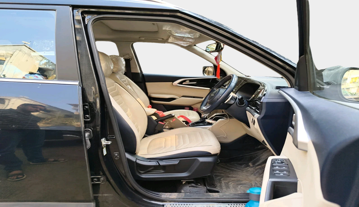 2022 KIA CARENS LUXURY PLUS 1.5 DIESEL AT 7 STR, Diesel, Automatic, 67,953 km, interior