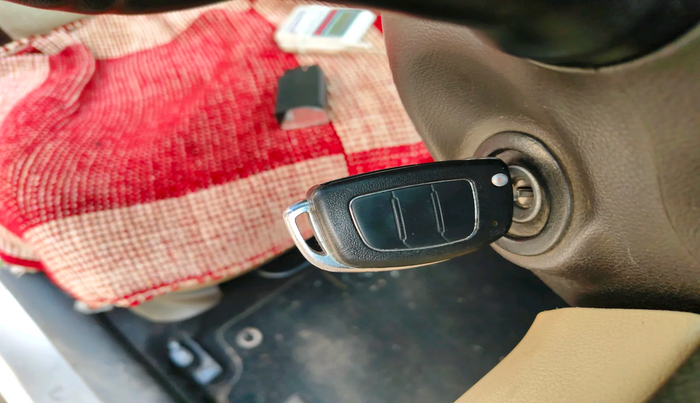 2014 Hyundai Verna FLUIDIC 1.4 VTVT CX, Petrol, Manual, 2,10,315 km, interior