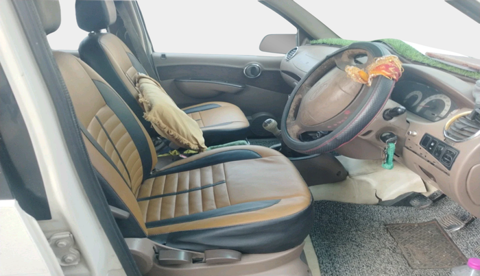 2010 Mahindra Xylo E8, Diesel, Manual, 4,05,248 km, interior