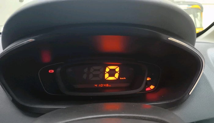 2017 Renault Kwid RXT 1.0, Petrol, Manual, 41,046 km, interior