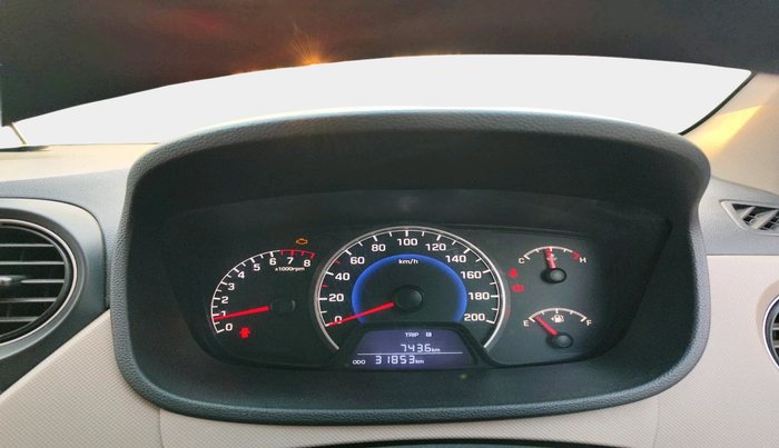 2017 Hyundai Grand i10 SPORTZ 1.2 KAPPA VTVT, Petrol, Manual, 31,853 km, interior