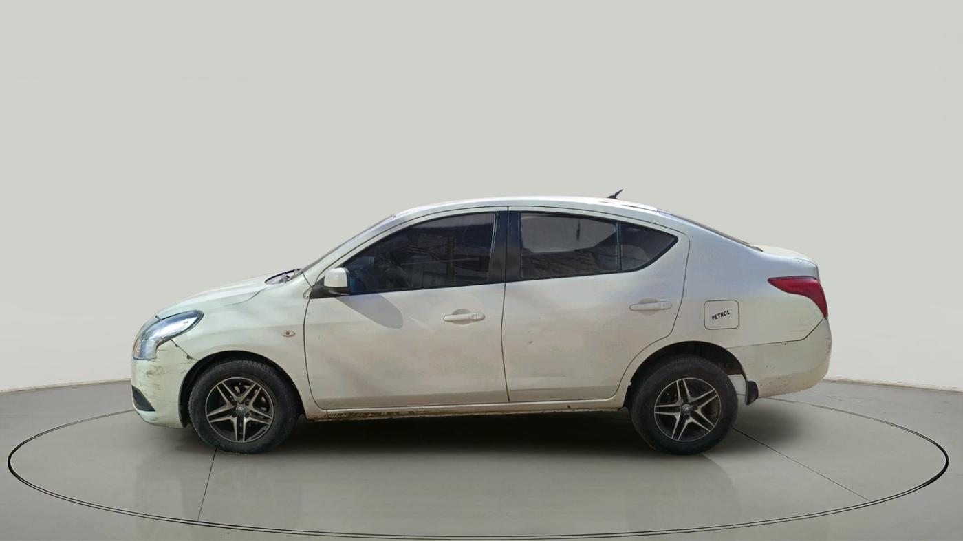 2015 Nissan Sunny XL CVT, Petrol, Automatic, 1,21,329 km, exterior