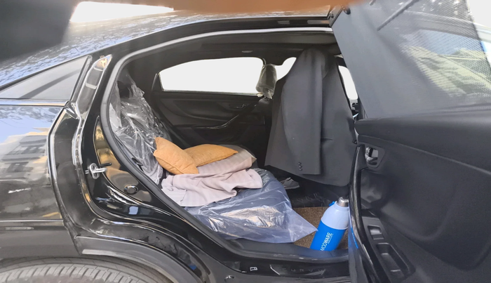 2025 Tata Curvv Accomplished Plus A 1.5 Diesel 7DCA, Diesel, Automatic, 2,573 km, interior