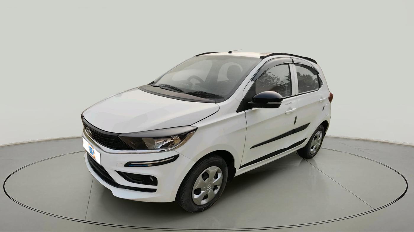 2023 Tata Tiago XT (O) PETROL, Petrol, Manual, 1,37,891 km, exterior