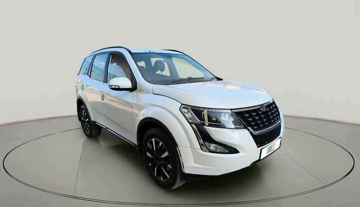 2018 Mahindra XUV500 W11, Diesel, Manual, 2,23,991 km, exterior