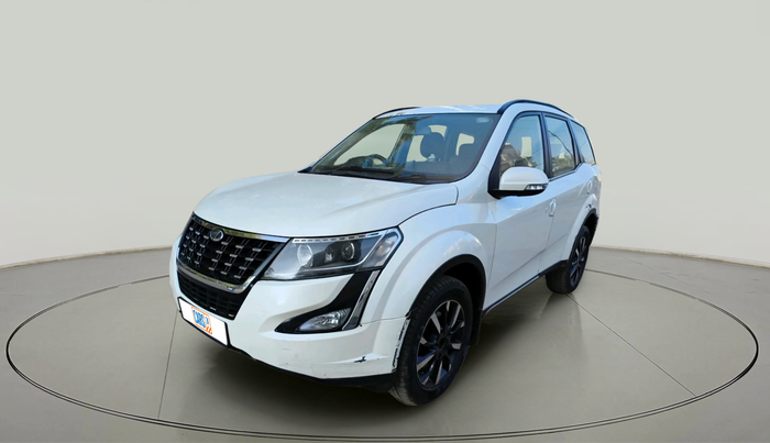 2018 Mahindra XUV500 W11, Diesel, Manual, 2,23,991 km, exterior