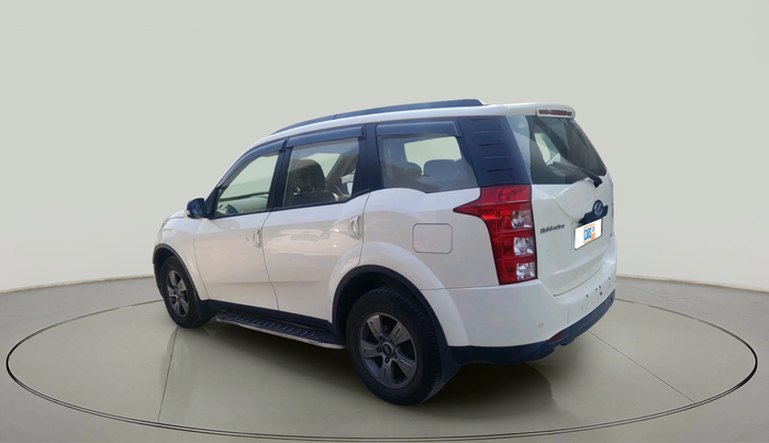 2015 Mahindra XUV500 W8, Diesel, Manual, 77,225 km, exterior