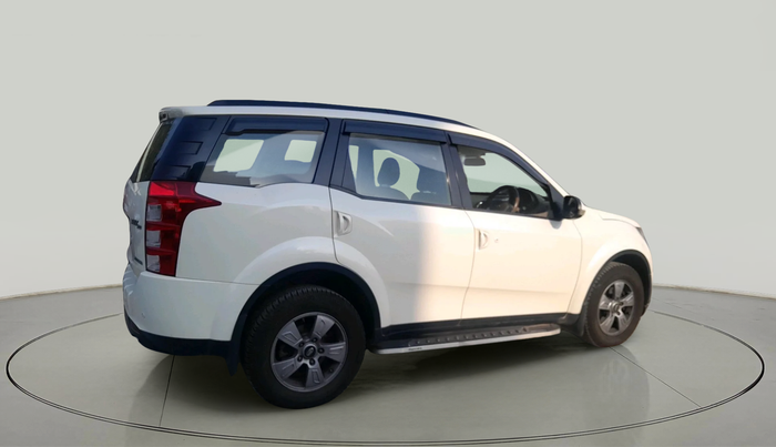 2015 Mahindra XUV500 W8, Diesel, Manual, 77,225 km, exterior