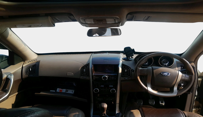 2015 Mahindra XUV500 W8, Diesel, Manual, 77,225 km, interior