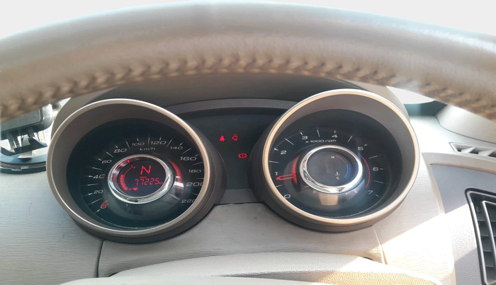 2015 Mahindra XUV500 W8, Diesel, Manual, 77,225 km, interior