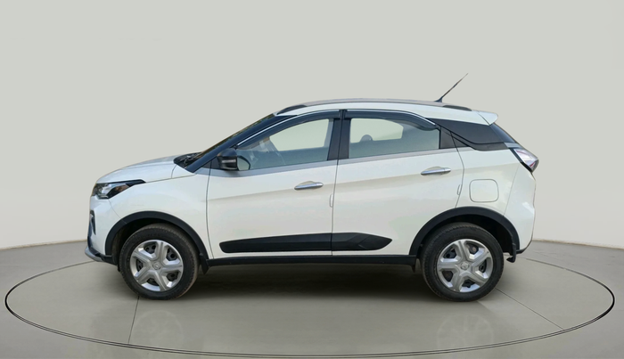 2022 Tata NEXON XM PETROL, Petrol, Manual, 26,679 km, exterior