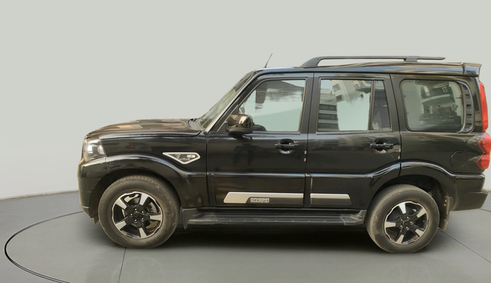 2025 Mahindra SCORPIO CLASSIC S11 7STR, Diesel, Manual, 16,227 km, exterior