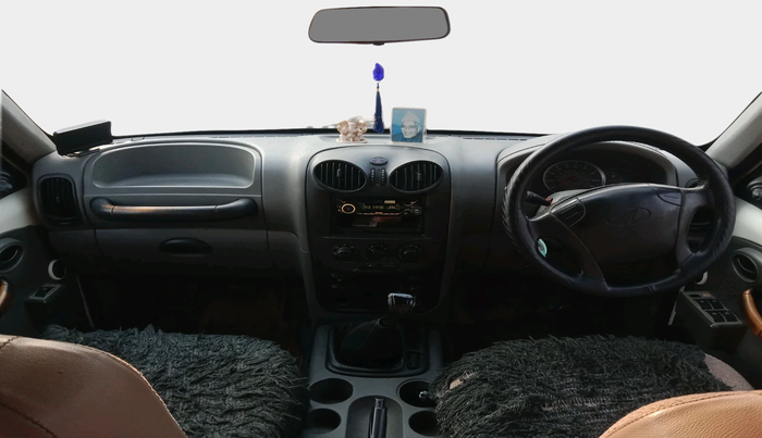 2014 Mahindra Scorpio EX M2DI, Diesel, Manual, 1,49,730 km, interior