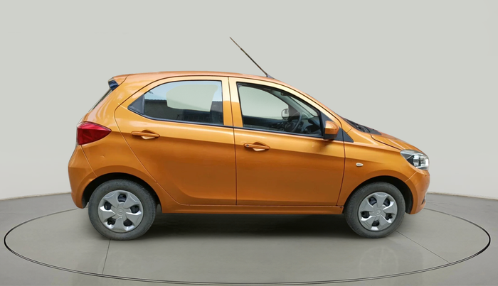 2017 Tata Tiago XT PETROL, Petrol, Manual, 34,833 km, exterior