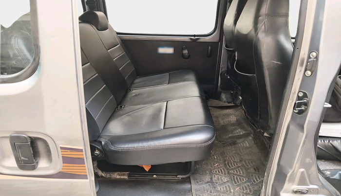 2022 Maruti Eeco 5 STR AC CNG (O), Petrol, Manual, 1,23,928 km, interior