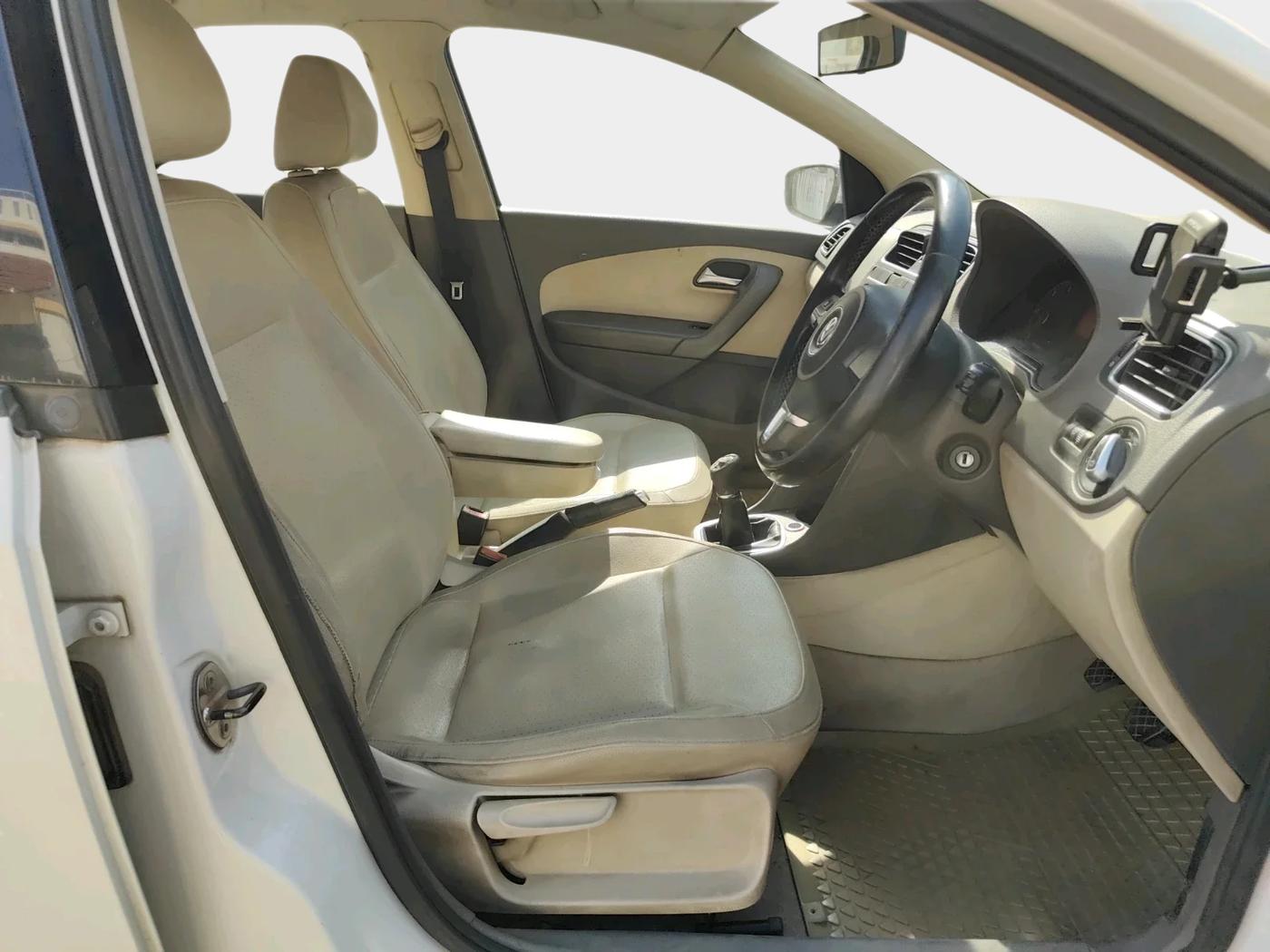 2012 Volkswagen Vento HIGHLINE DIESEL 1.6, Diesel, Manual, 80,132 km, interior