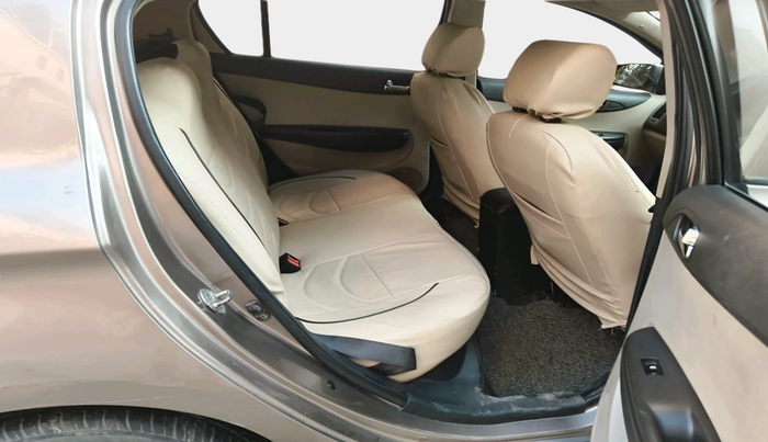 2012 Hyundai i20 MAGNA (O) 1.2, Petrol, Manual, 1,54,206 km, interior