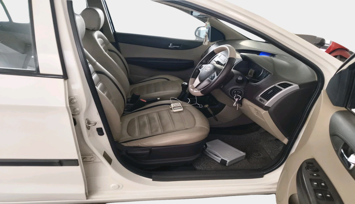 2011 Hyundai i20 SPORTZ 1.2, Petrol, Manual, 59,043 km, interior