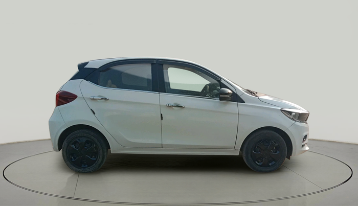 2022 Tata Tiago XT PETROL, Petrol, Manual, 25,529 km, exterior
