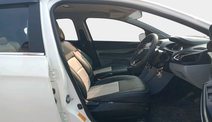 2022 Tata Tiago XT PETROL, Petrol, Manual, 25,529 km, interior