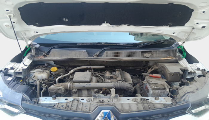 2021 Renault TRIBER RXL MT, Petrol, Manual, 15,390 km, exterior