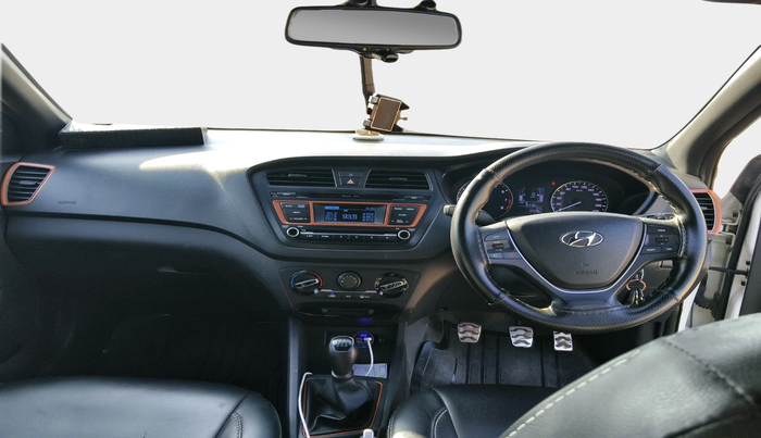 2016 Hyundai i20 Active 1.2 S, Petrol, Manual, 37,436 km, interior