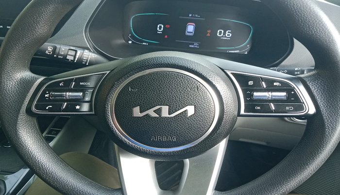 2022 KIA CARENS PRESTIGE PLUS 1.4 PETROL 7 STR, Petrol, Manual, 48,814 km, interior