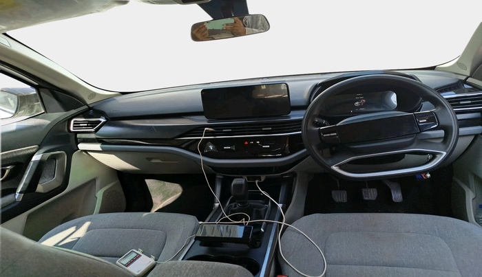 2024 Tata Safari PURE (O), Diesel, Manual, 45,698 km, interior
