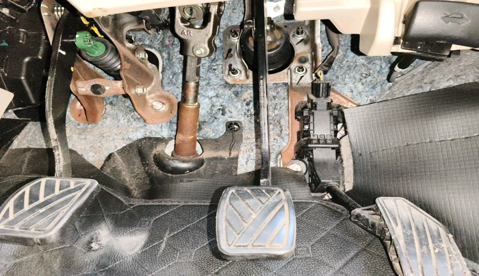 2024 Maruti Ertiga ZXI (O) CNG, Petrol, Manual, 36,750 km, interior