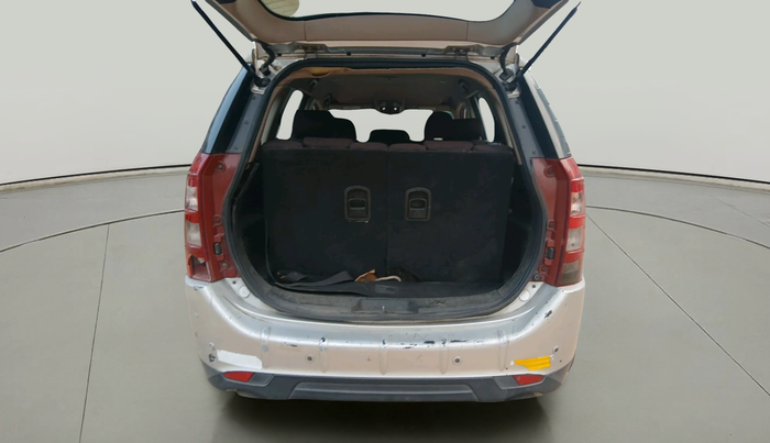 2013 Mahindra XUV500 W8, Diesel, Manual, 2,31,637 km, exterior