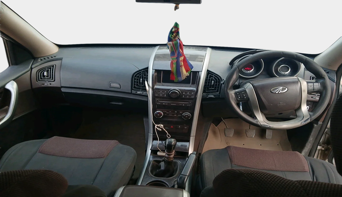 2013 Mahindra XUV500 W8, Diesel, Manual, 2,31,637 km, interior