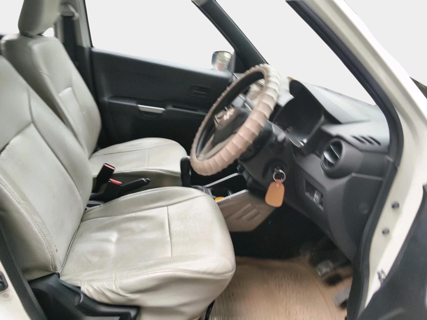 2020 Maruti IGNIS SIGMA 1.2, CNG, Manual, 32,199 km, interior