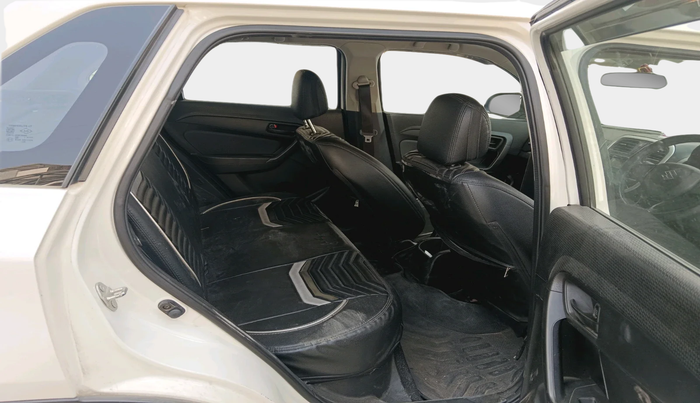 2021 Maruti Vitara Brezza LXI, Petrol, Manual, 87,189 km, interior