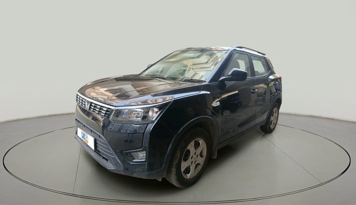 2023 Mahindra XUV300 W6 1.2 PETROL, Petrol, Manual, 12,477 km, exterior
