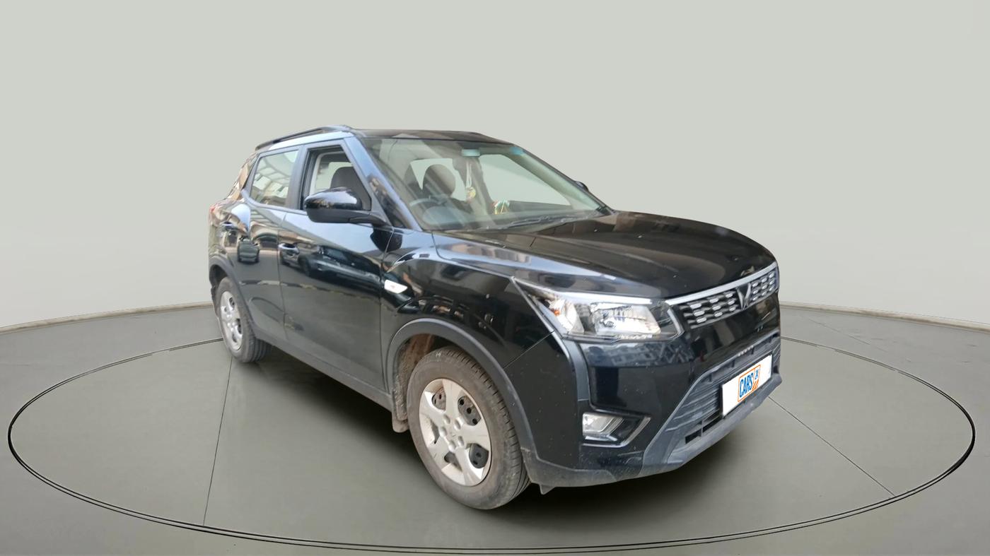 2023 Mahindra XUV300 W6 1.2 PETROL, Petrol, Manual, 12,477 km, exterior