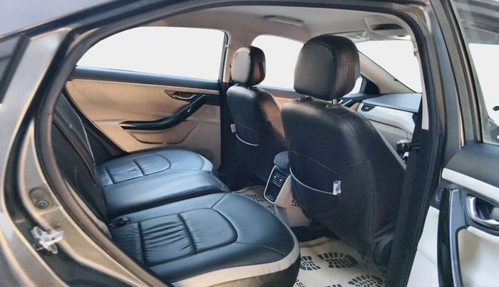 2022 Tata NEXON XZ PLUS PETROL, Petrol, Manual, 20,555 km, interior