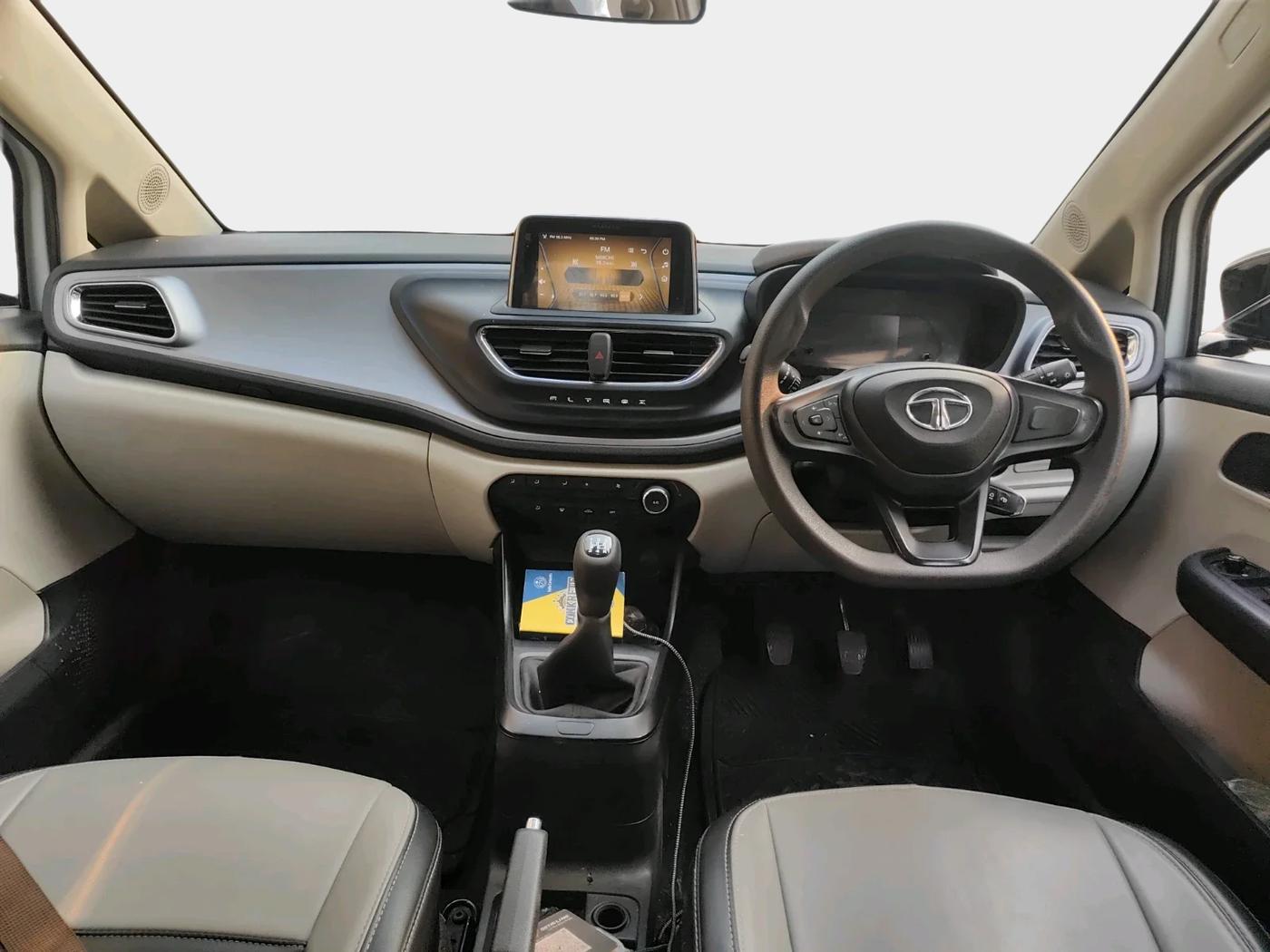 2023 Tata ALTROZ XM PLUS CNG, CNG, Manual, 44,483 km, interior