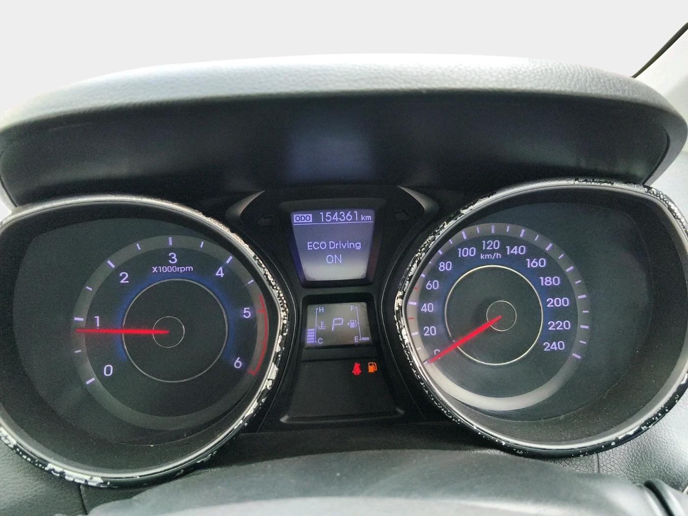 2015 Hyundai New Elantra 1.6 SX AT DIESEL, Diesel, Automatic, 1,54,361 km, interior