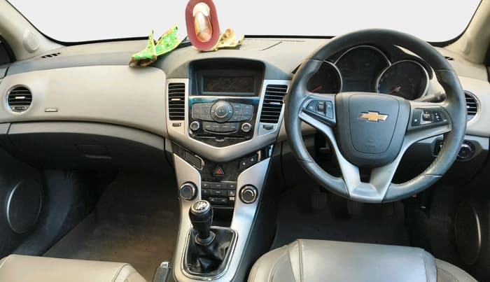 2010 Chevrolet Cruze LTZ, Diesel, Manual, 1,26,807 km, interior