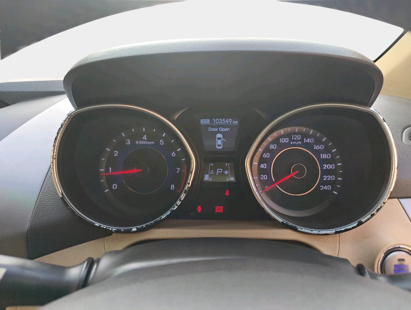 2014 Hyundai New Elantra 1.8 SX AT VTVT, Petrol, Automatic, 1,03,549 km, interior
