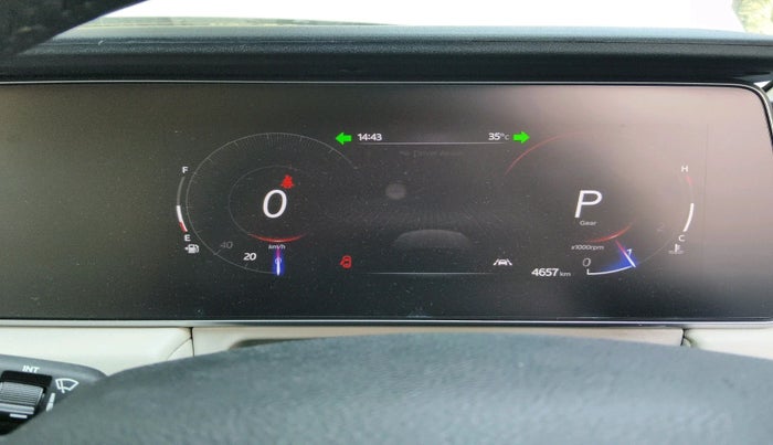 2024 Mahindra XUV700 AX 7 LUXURY D AT 7 STR, Diesel, Automatic, 4,657 km, interior