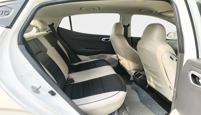 2024 Hyundai GRAND I10 NIOS SPORTZ 1.2 KAPPA VTVT CNG, Petrol, Manual, 51,147 km, interior