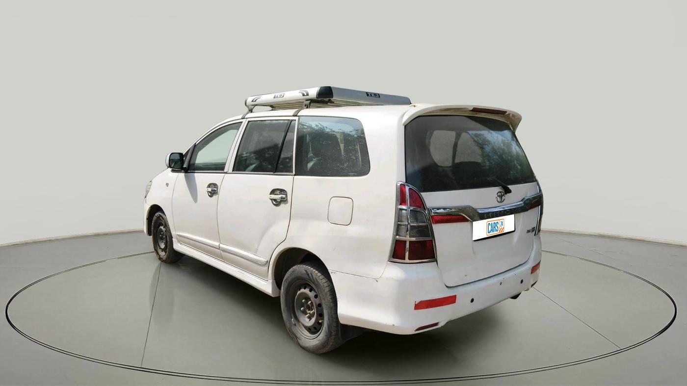 2015 Toyota Innova 2.5 GX 7 STR, Diesel, Manual, 1,82,347 km, exterior