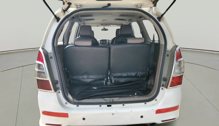 2015 Toyota Innova 2.5 GX 7 STR, Diesel, Manual, 1,82,347 km, exterior