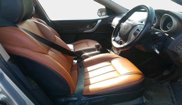 2014 Mahindra XUV500 W6, Diesel, Manual, 1,55,227 km, interior