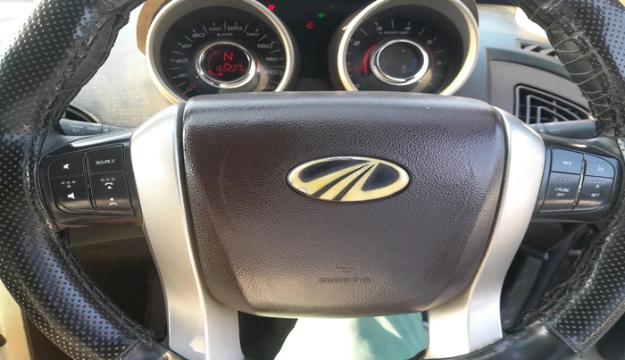 2014 Mahindra XUV500 W6, Diesel, Manual, 1,55,227 km, interior