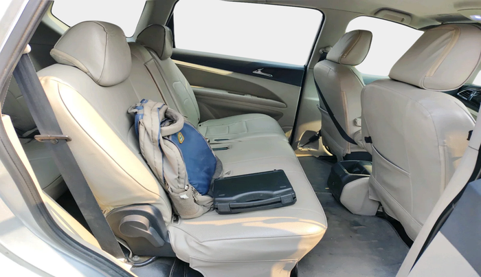 2020 Mahindra MARAZZO M 6 + 8 STR, Diesel, Manual, 1,16,063 km, interior